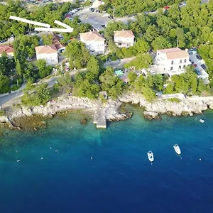  Vendégház Lucija